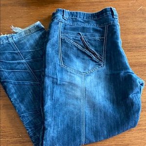 Emcee men’s distressed jeans